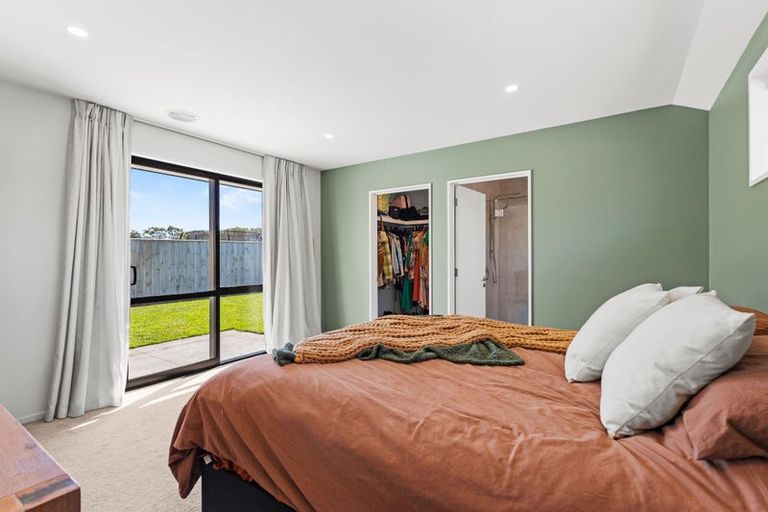 Photo of property in 3 Woodford Avenue, Woodend, 7610