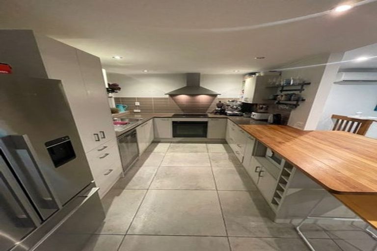 Photo of property in 1/196 Lake Road, Belmont, Auckland, 0622