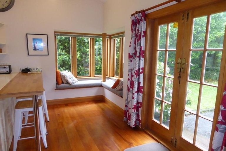 Photo of property in 53 Nevay Road, Miramar, Wellington, 6022