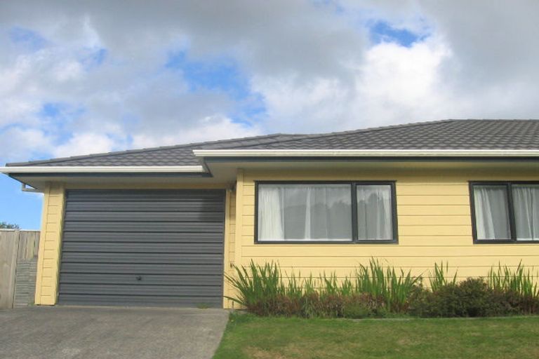 Photo of property in 8 Opurere Grove, Tirohanga, Lower Hutt, 5010