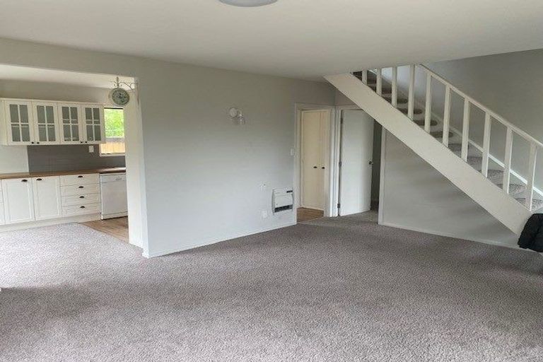 Photo of property in 2/7 Rhyl Place, Bryndwr, Christchurch, 8053