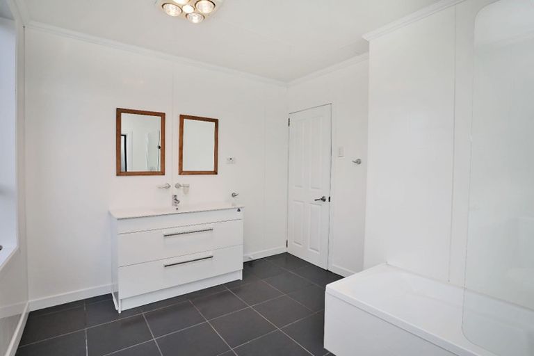 Photo of property in 21 Spencer Street, Bluff, 9814