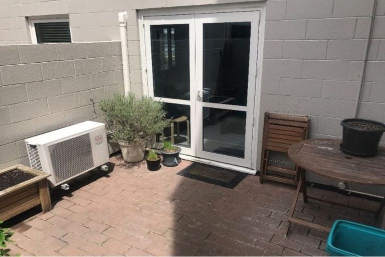 Photo of property in 4 Cottleville Terrace, Thorndon, Wellington, 6011