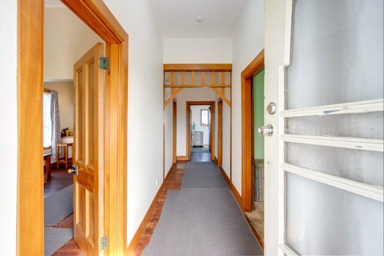 Photo of property in 105 Wellesley Road, Napier South, Napier, 4110