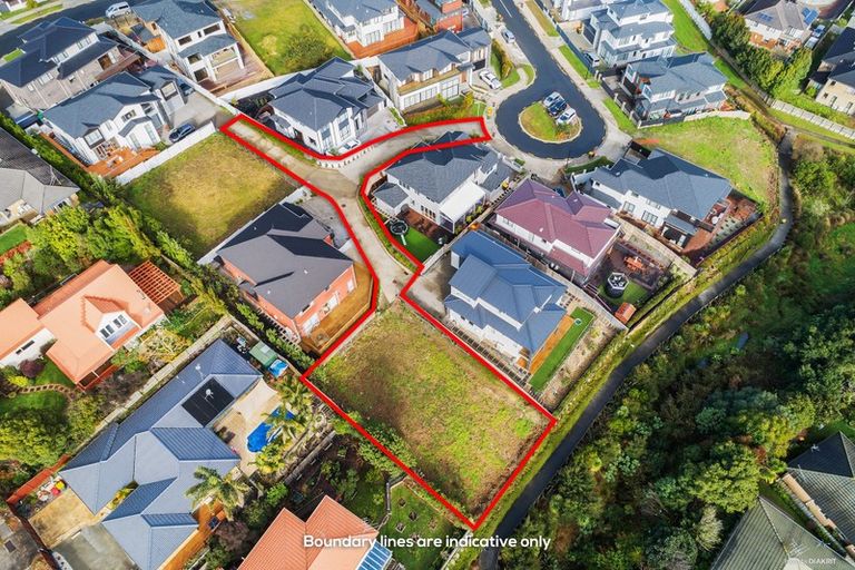 Photo of property in 5 Prevost Lane, Oteha, Auckland, 0632