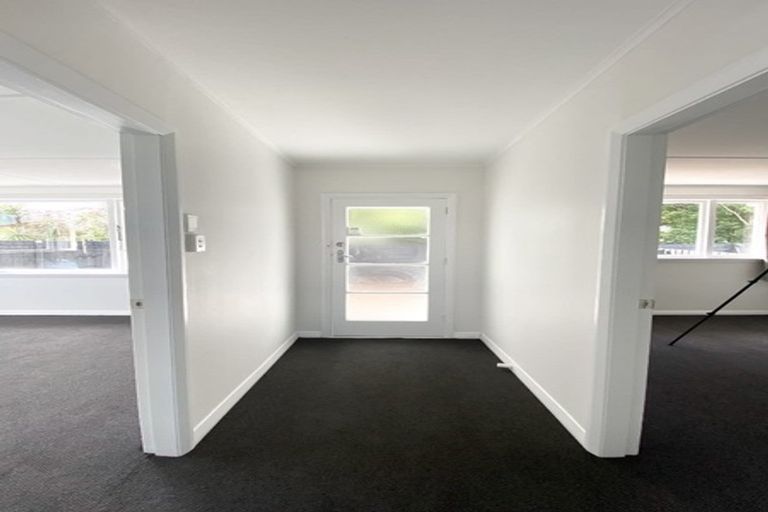 Photo of property in 2/61 Marshland Road, Shirley, Christchurch, 8061