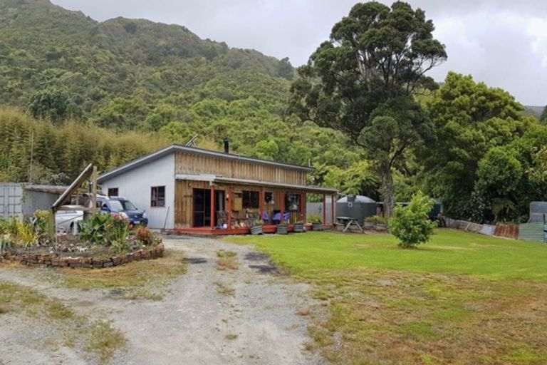 Photo of property in 13 Ives Street, Hector, 7822