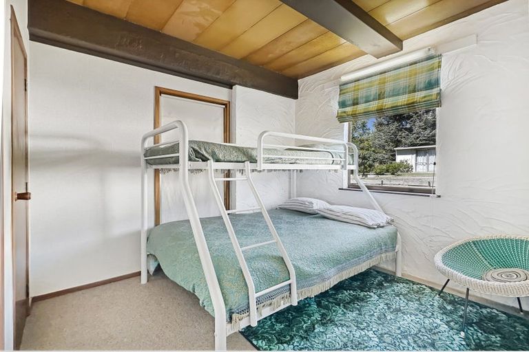 Photo of property in 82 Marina Terrace, Kinloch, Taupo, 3377