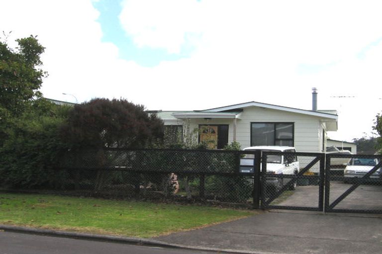 Photo of property in 4 Penfold Place, Henderson, Auckland, 0610