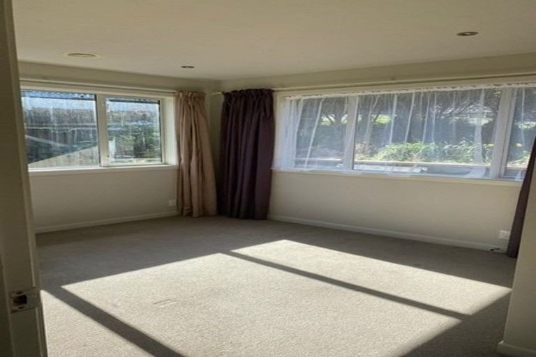 Photo of property in 9 Gifford Grove, Churton Park, Wellington, 6037