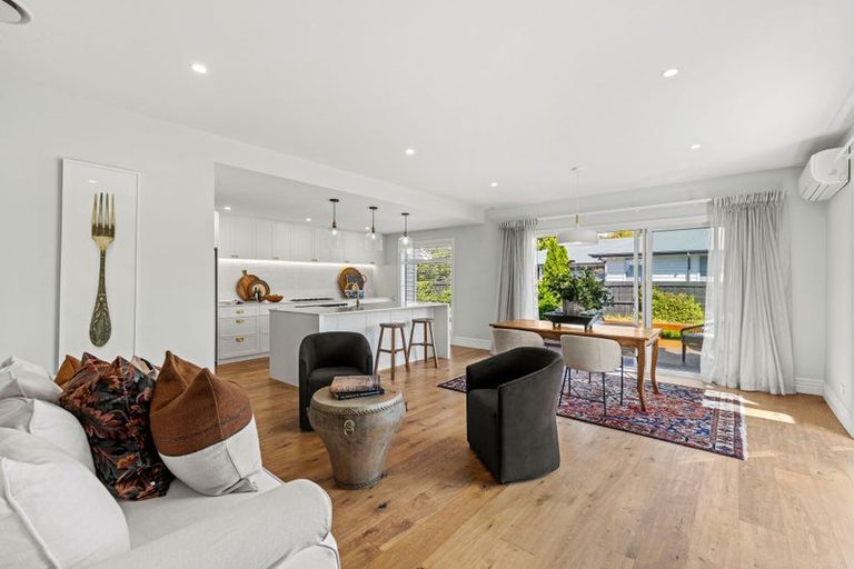 Photo of property in 87 Cashmere Road, Cashmere, Christchurch, 8022