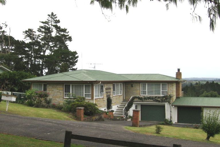 Photo of property in 462 Don Buck Road, Massey, Auckland, 0614