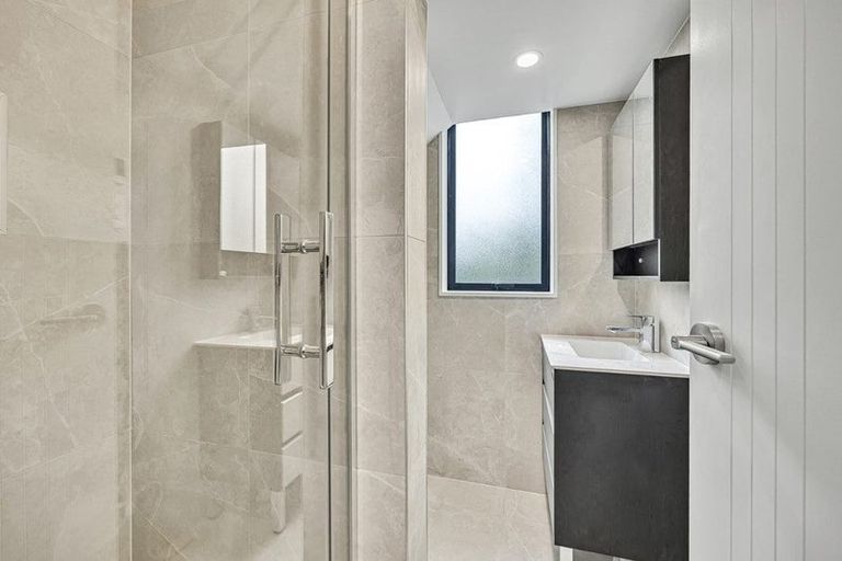 Photo of property in 1/163 Edmonton Road, Te Atatu South, Auckland, 0610