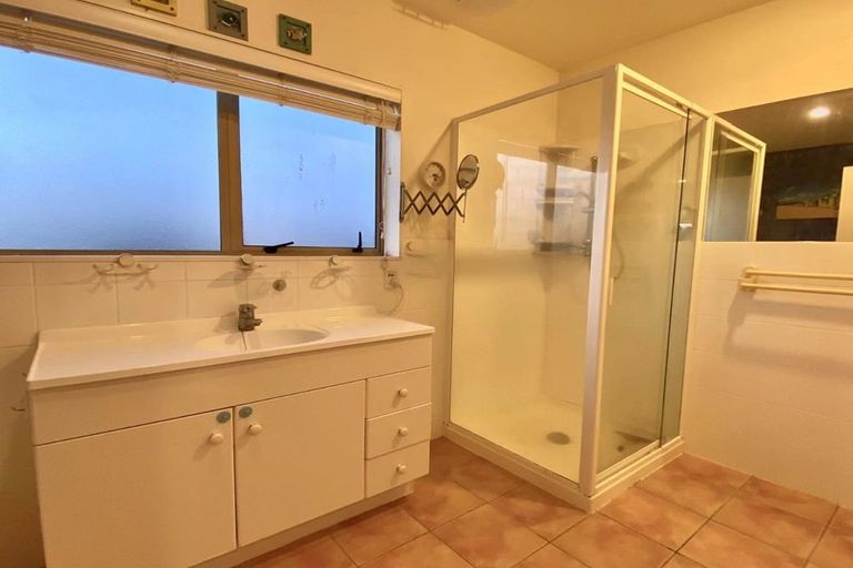 Photo of property in 6/17 Charlenne Close, Ranui, Auckland, 0612