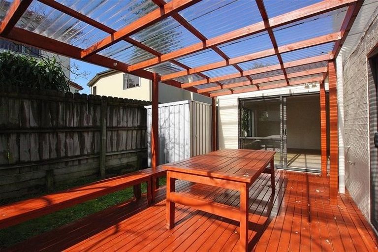 Photo of property in 28 Sheddings Lane, East Tamaki, Auckland, 2016