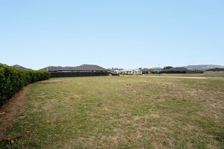 Photo of property in 15 Rose Leigh Drive, Cambridge, 3434