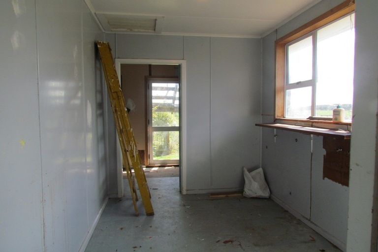 Photo of property in 100 Oki Street, Oreti Beach, Invercargill, 9879