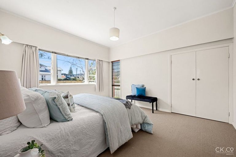 Photo of property in 13 Mahoe Street, Eastbourne, Lower Hutt, 5013