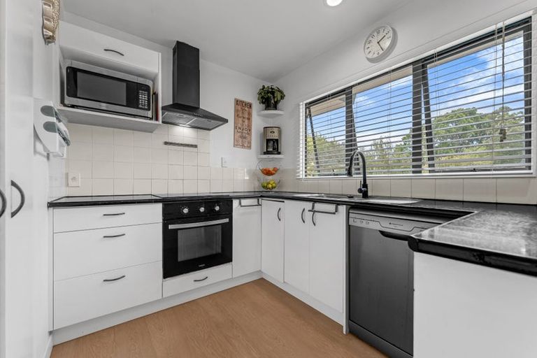 Photo of property in 120b Triangle Road, Massey, Auckland, 0614