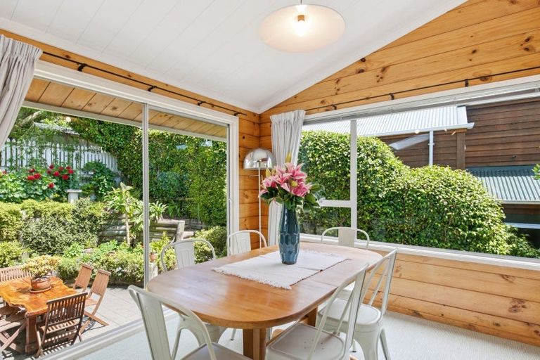 Photo of property in 69a Cashmere Avenue, Khandallah, Wellington, 6035