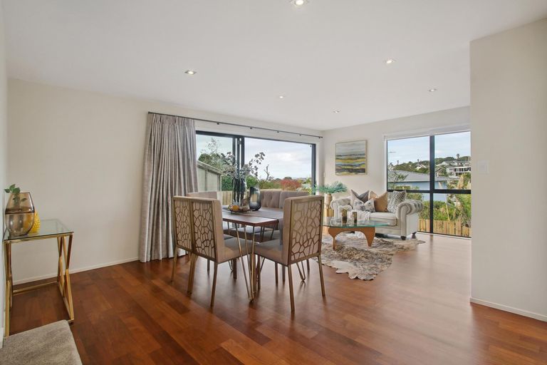 Photo of property in 4 Korotaha Terrace, Rothesay Bay, Auckland, 0630