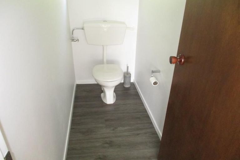 Photo of property in 4 Buckley Grove, Paraparaumu, 5032