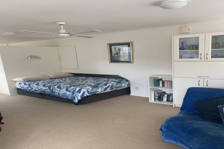 Photo of property in 340a Lake Road, Hauraki, Auckland, 0622