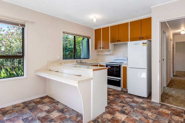 Photo of property in 2/35 Ti Nana Crescent, Henderson, Auckland, 0610