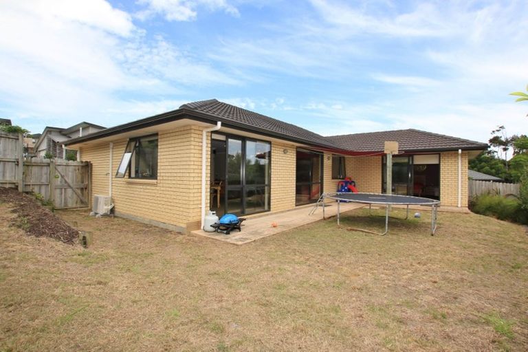 Photo of property in 3 Ohau Court, Fairview Heights, Auckland, 0632