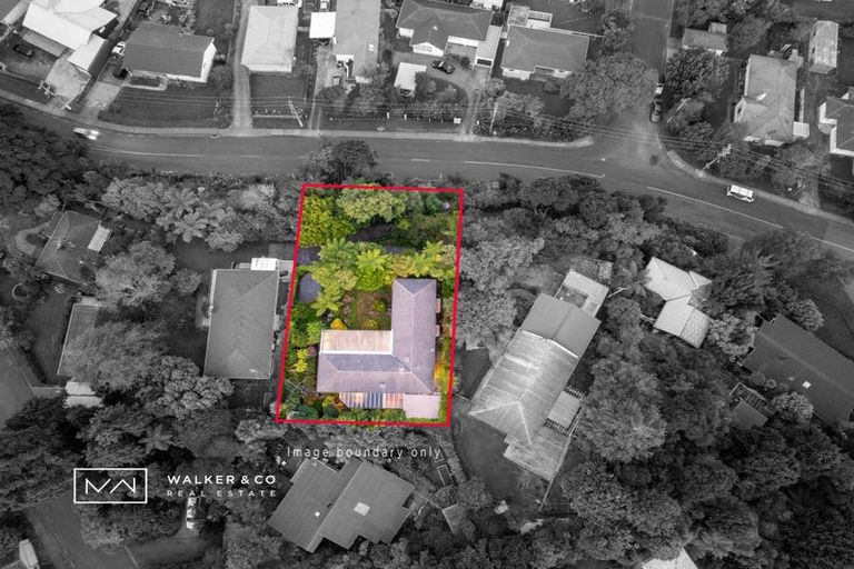 Photo of property in 28 Pinehaven Road, Pinehaven, Upper Hutt, 5019