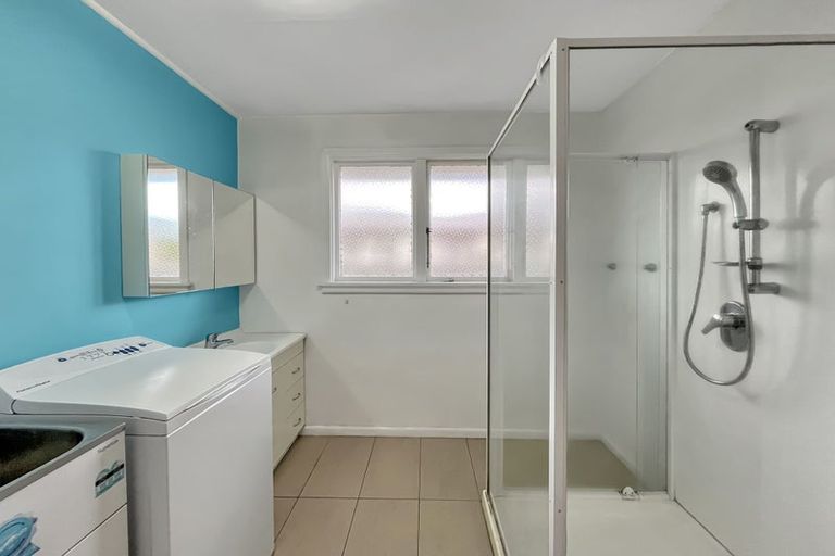 Photo of property in 2/79 Hills Road, Edgeware, Christchurch, 8013