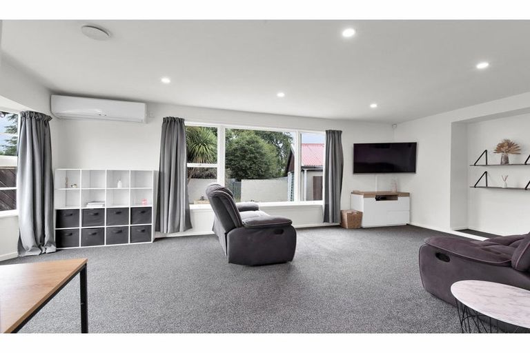 Photo of property in 17 Opal Place, Casebrook, Christchurch, 8051