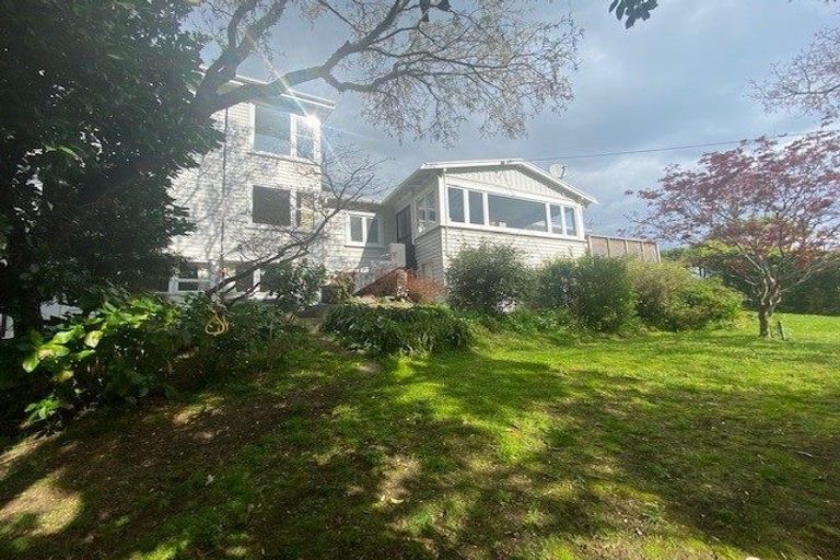 Photo of property in 24 Ngaumatau Road, Point Howard, Lower Hutt, 5013