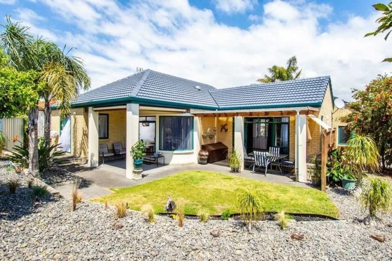 Photo of property in 20 Thebes Grove, Papamoa Beach, Papamoa, 3118