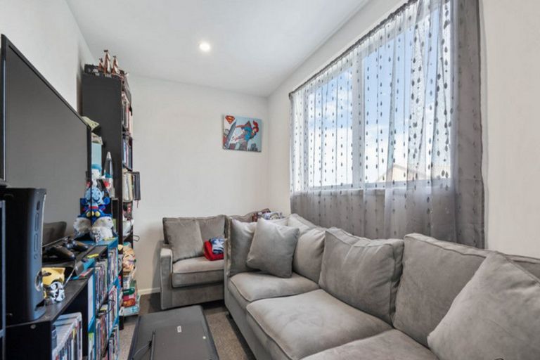 Photo of property in 20 Courage Road, Papakura, 2110