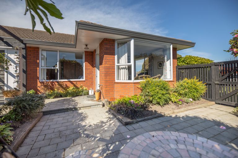 Photo of property in 1/25 Peebles Drive, Hei Hei, Christchurch, 8042