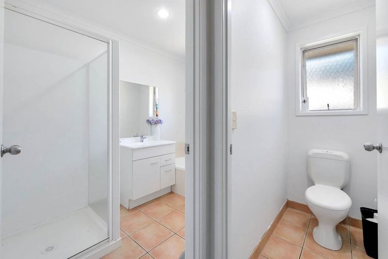 Photo of property in 13 San Pedro Place, Henderson, Auckland, 0612