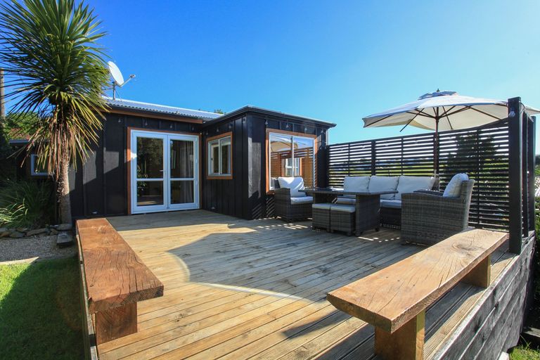 Photo of property in 7 Simon Road, Raglan, 3225