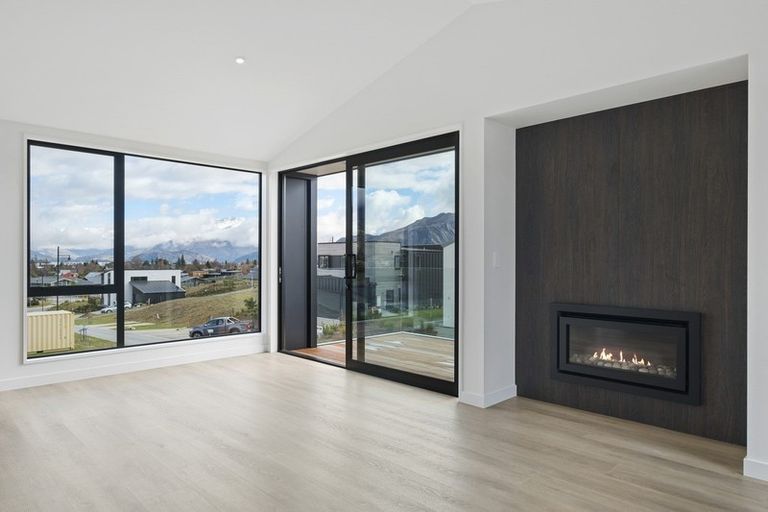 Photo of property in 3 Tuke Lane, Wanaka, 9305