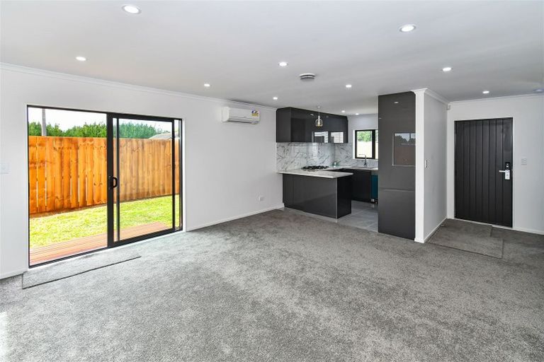 Photo of property in 20a Survila Street, Takanini, 2110