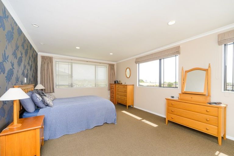 Photo of property in 189 Ruapehu Drive, Fitzherbert, Palmerston North, 4410