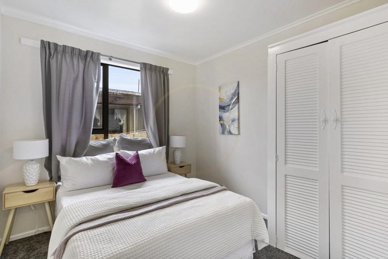 Photo of property in 14 Clayton Road, Manurewa, Auckland, 2102