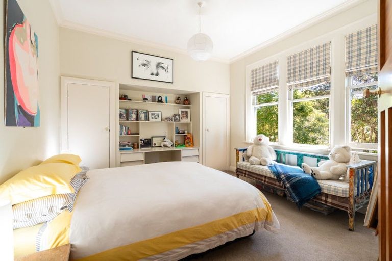 Photo of property in 42 Central Terrace, Kelburn, Wellington, 6012