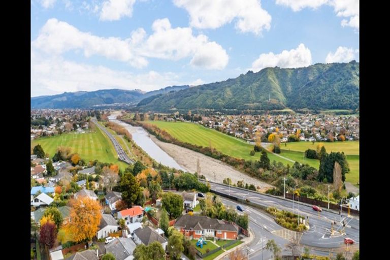 Photo of property in 2/5 Oregon Drive, Maoribank, Upper Hutt, 5018