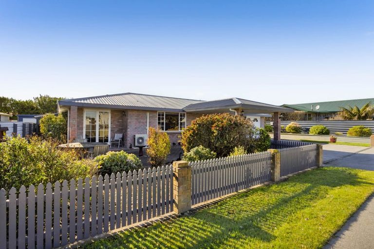 Photo of property in 20 Hira Street, Ohawe, Hawera, 4671