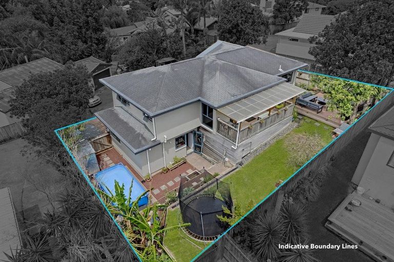 Photo of property in 120b Triangle Road, Massey, Auckland, 0614