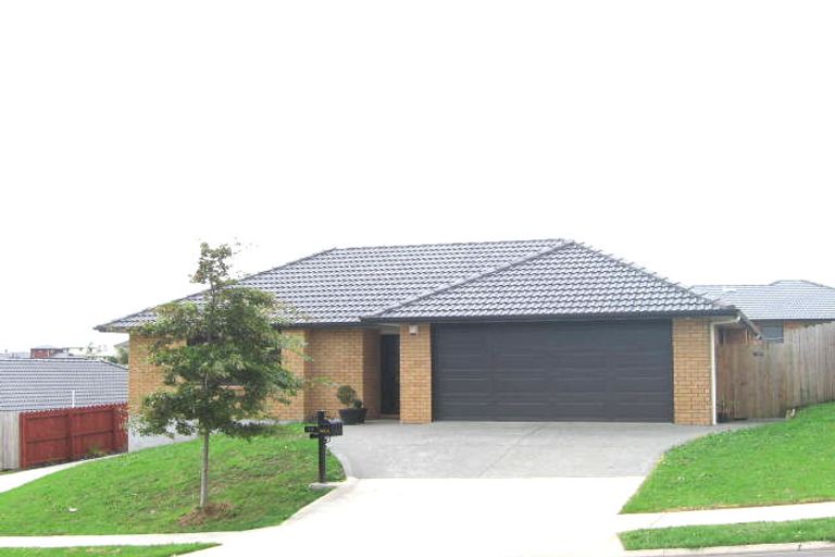 Photo of property in 21 Lake Panorama Drive, Henderson, Auckland, 0612