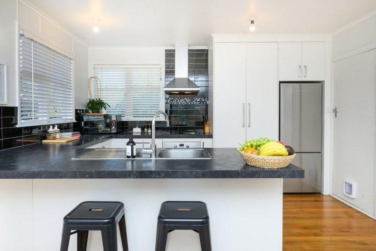 Photo of property in 15b Lifford Place, Awapuni, Palmerston North, 4412