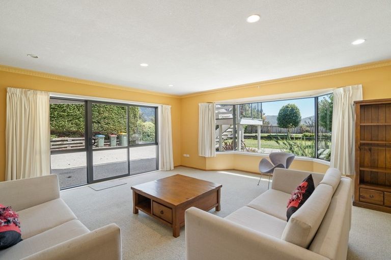 Photo of property in 212 Lakeview Terrace, Lake Hawea, Wanaka, 9382