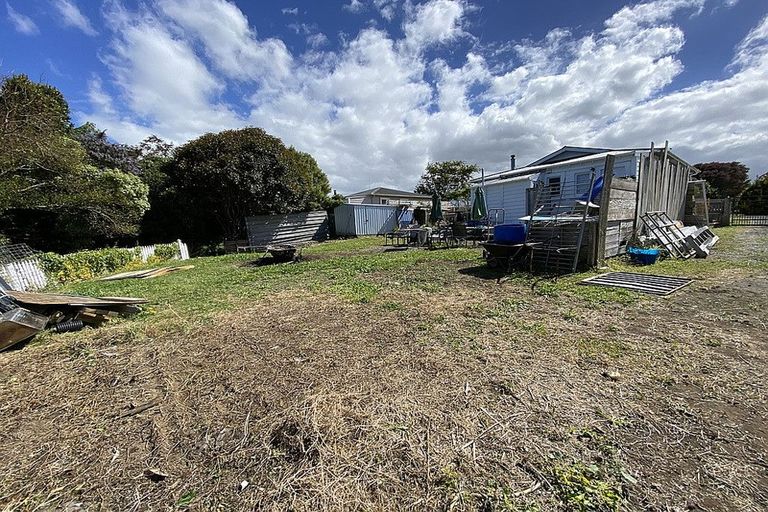 Photo of property in 605 Haowhenua Place, Hawera, 4674